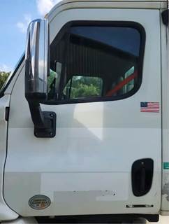 Freightliner Cascadia 113 Left Door