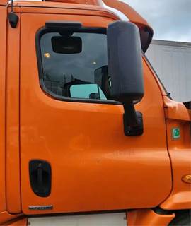 Freightliner Cascadia 113 Right Door