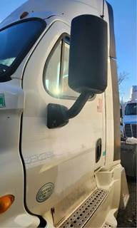 Freightliner Cascadia 113 Left Door