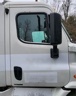 Freightliner Cascadia 113 Right Door