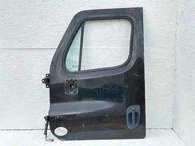 Freightliner Cascadia 113 Left Door