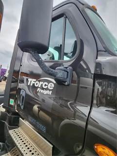 Freightliner Cascadia 113 Right Door