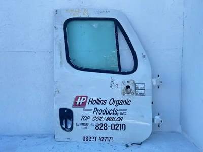 Freightliner Cascadia 113 Right Door
