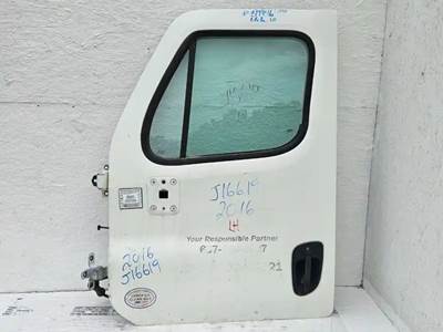Freightliner Cascadia 113 Left Door