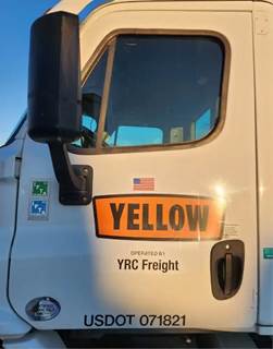 Freightliner Cascadia 113 Left Door