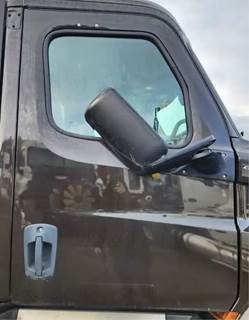 Freightliner Cascadia 116 Right Door for a 2020 Freightliner Cascadia 116 Day Cab