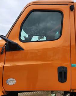 Freightliner Cascadia 116 Left Door for a 2019 Freightliner Cascadia 116 Day Cab