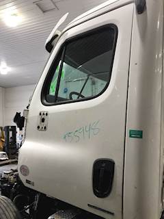 Freightliner Cascadia 125 Left Door