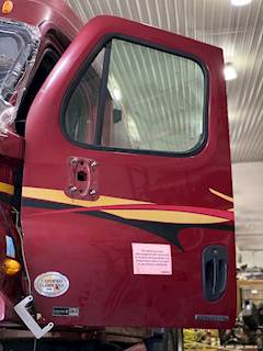 Freightliner Cascadia 125 Left Door