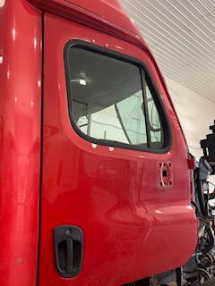 Freightliner Cascadia 125 Right Door