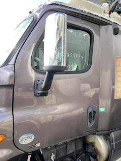 Freightliner Cascadia 125 Left Door