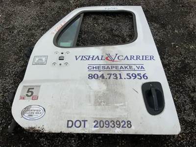 Freightliner Cascadia 125 Left Door