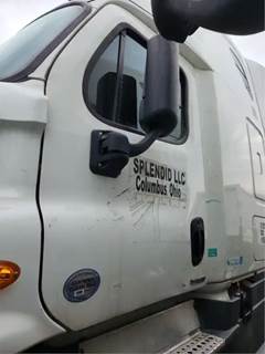Freightliner Cascadia 125 Left Door