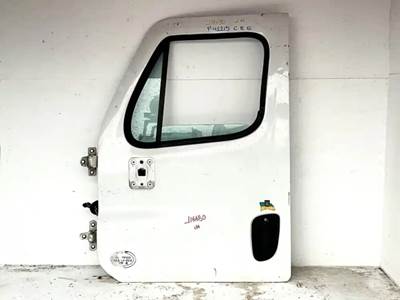 Freightliner Cascadia 125 Left Door