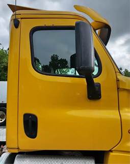 Freightliner Cascadia 125 Right Door