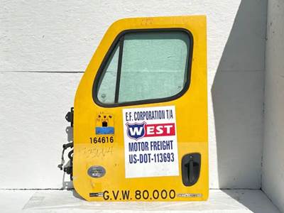 Freightliner Cascadia 125 Left Door