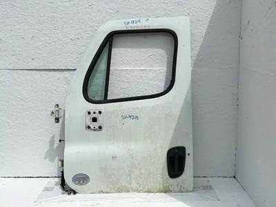 Freightliner Cascadia 125 Left Door