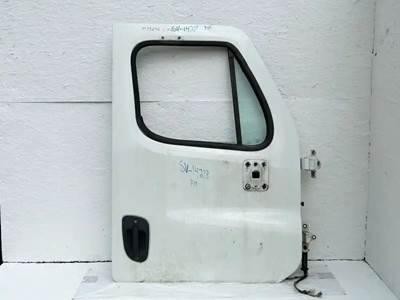 Freightliner Cascadia 125 Right Door
