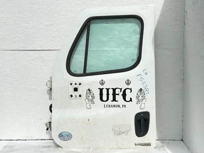 Freightliner Cascadia 125 Left Door