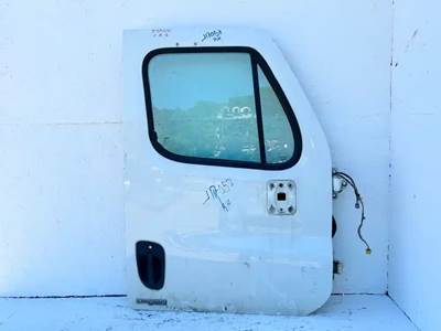 Freightliner Cascadia 125 Right Door
