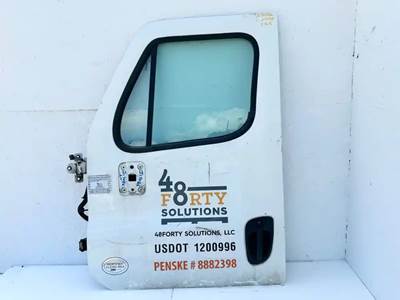Freightliner Cascadia 125 Left Door