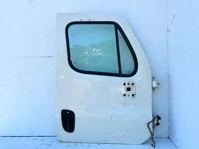 Freightliner Cascadia 125 Right Door