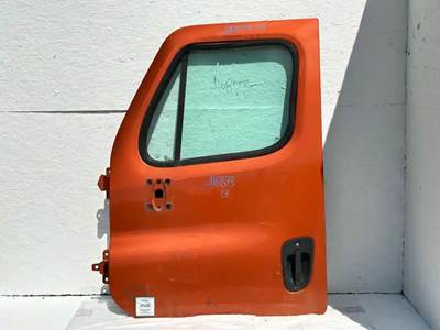 Freightliner Cascadia 125 Left Door