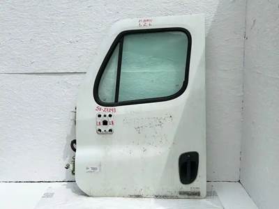 Freightliner Cascadia 125 Left Door