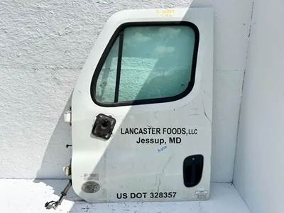 Freightliner Cascadia 125 Left Door