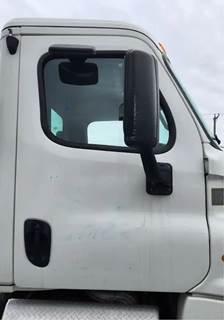 Freightliner Cascadia 125 Right Door