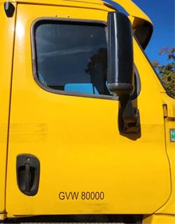 Freightliner Cascadia 125 Right Door