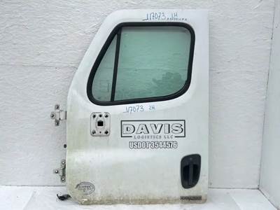 Freightliner Cascadia 125 Left Door