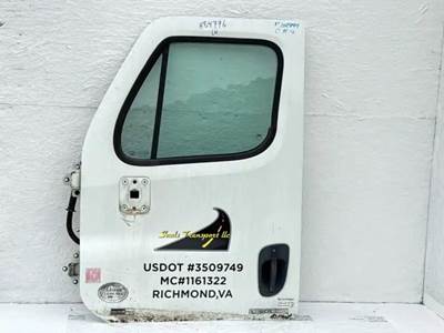 Freightliner Cascadia 125 Left Door