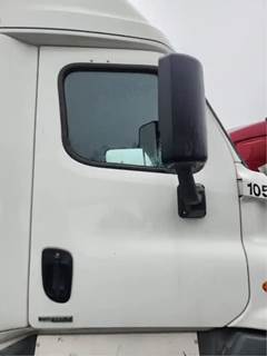 Freightliner Cascadia 125 Right Door
