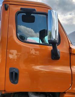 Freightliner Cascadia 125 Right Door