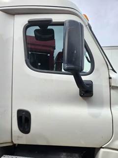 Freightliner Cascadia 125 Right Door
