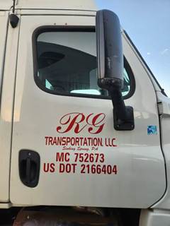 Freightliner Cascadia 125 Right Door