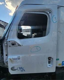 Freightliner Cascadia 126 Left Door
