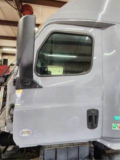 Freightliner Cascadia 126 Left Door