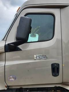 Freightliner Cascadia 126 Left Door