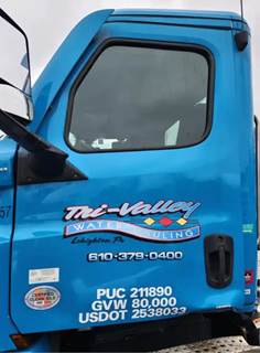 Freightliner Cascadia 126 Left Door