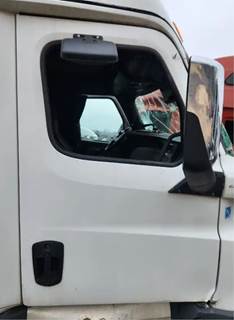 Freightliner Cascadia 126 Right Door