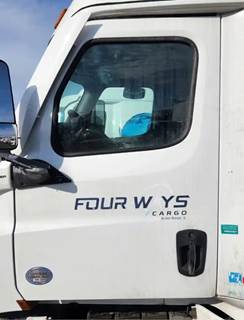 Freightliner Cascadia 126 Left Door