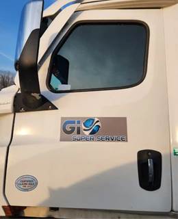 Freightliner Cascadia 126 Left Door