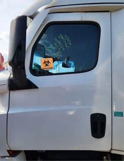 Freightliner Cascadia 126 Left Door