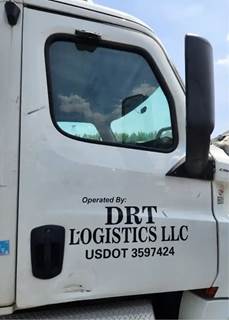 Freightliner Cascadia 126 Right Door