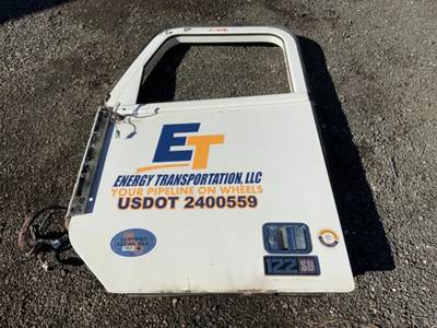 Freightliner Coronado 122 SD Left Door for a 2019 Freightliner 122SD