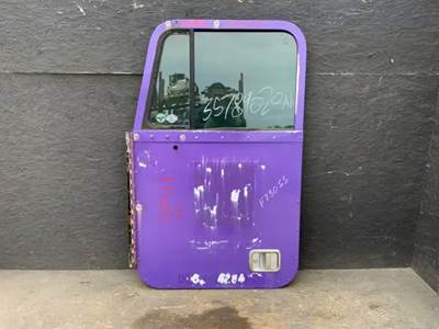 Freightliner FLD112SD Left Door