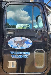 Freightliner FLD120SD Right Door for a 2008 Freightliner FLD120SD Glider