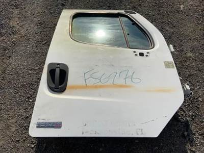 Freightliner M2 106 Right Door for a 2009 Freightliner M2 106 Heavy Duty